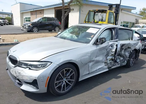 2021 BMW 330E z USA, uszkodzony, nr VIN WBA5P7C02MFL39963